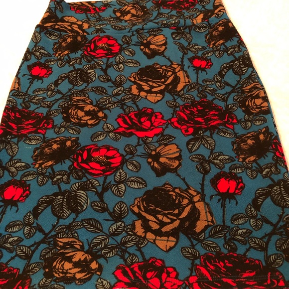 LuLaRoe Dresses & Skirts - LuLaRoe Cassie pencil skirt